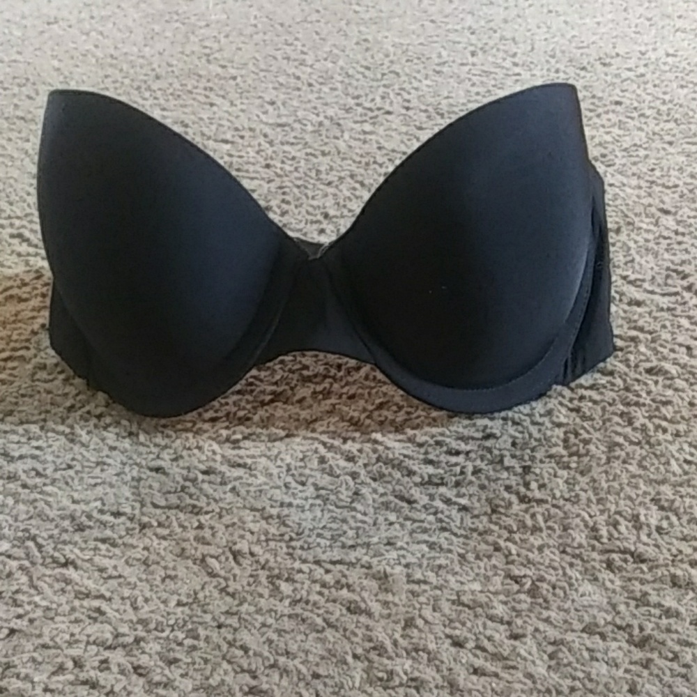 Victoria's Secret Black Strapless Push-up Bra